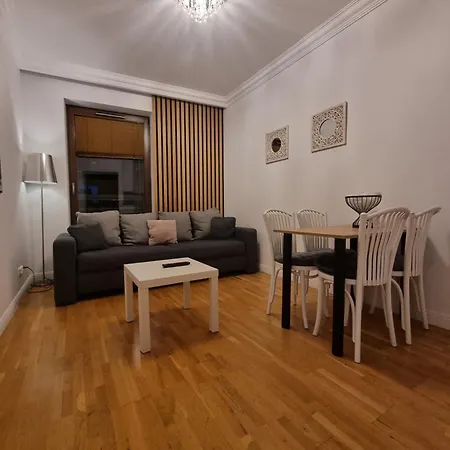 Welcome Old Town & Marina