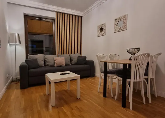 Welcome Old Town & Marina