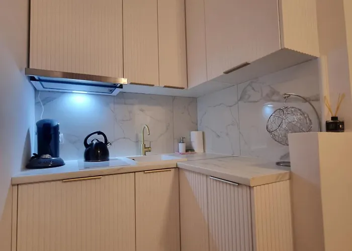 Welcome Old Town & Marina