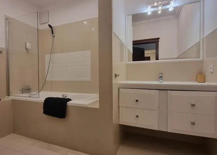 Welcome Old Town & Marina *